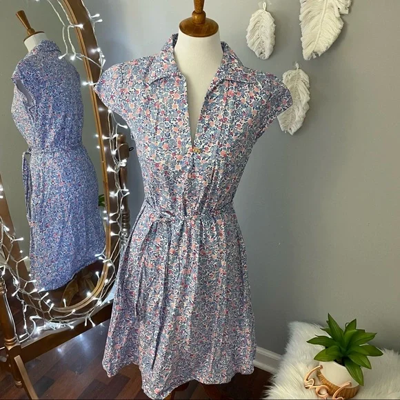 Kacey Hughes blue floral dress - Picture 2 of 12